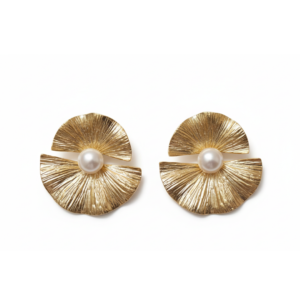 Radiant Fan Pearl Earrings – Gold Finish